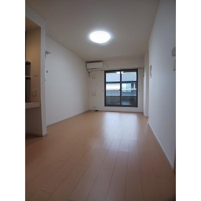 パーム　ストリ－ト 203【管理NO：1-021096001-02030】 ★家具家電は申し込み後に搬入します★の物件写真2