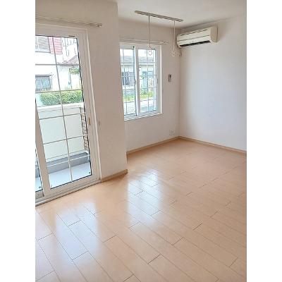 エベレスト 101【管理NO：1-016347201-01010】 ★家具家電は申し込み後に搬入します★の物件写真2