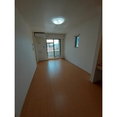 ラコルタ 201【管理NO：1-020815901-02010】 ★家具家電は申し込み後に搬入します 2026年07月中旬入居可能の物件写真2