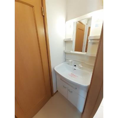サンラフィネ 101【管理NO：1-015272001-01010】 ★家具家電は申し込み後に搬入します★の物件写真6