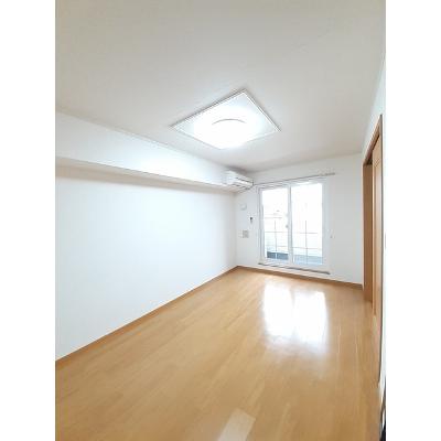 ベルフィオーレⅡ 202【管理NO：1-013810902-02020】 ★家具家電は申し込み後に搬入します 2026年08月中旬入居可能の物件写真2