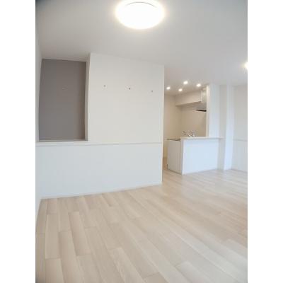 モデルノ　プラシード 203【管理NO：1-027948601-02030】 ★家具家電は申し込み後に搬入します 2026年08月下旬入居可能の物件写真2