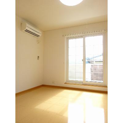 ジューエル 201【管理NO：1-014746101-02010】 ★家具家電は申し込み後に搬入します★の物件写真2