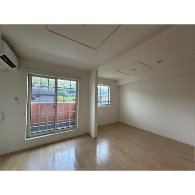 シュトラール 202【管理NO：1-020070801-02020】 ★家具家電は申し込み後に搬入します★の物件写真2