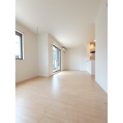 ラマニアⅠ 102【管理NO：1-024152201-01020】 ★家具家電は申し込み後に搬入します★の物件写真2