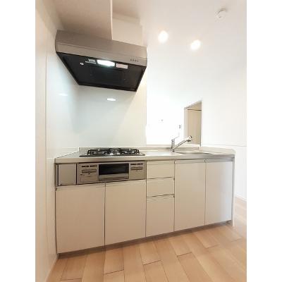 フルゥ 202【管理NO：1-025952001-02020】 ★家具家電は申し込み後に搬入します 2026年07月中旬入居可能の物件写真3