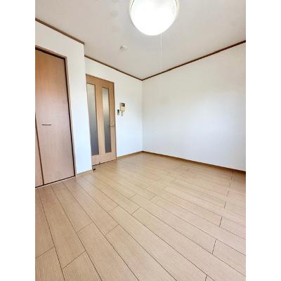 カーサポポラーレ 205【管理NO：1-012211301-02040】 ★家具家電は申し込み後に搬入します★の物件写真2