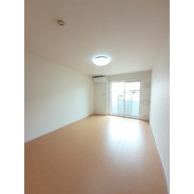 ハナミズキ 101【管理NO：1-018840101-01010】 ★家具家電は申し込み後に搬入します 2026年08月中旬入居可能の物件写真2
