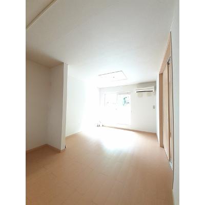 レール・デュ・タン　ベルサイユ 202【管理NO：1-015715201-02020】 ★家具家電は申し込み後に搬入します 2026年08月下旬入居可能の物件写真2