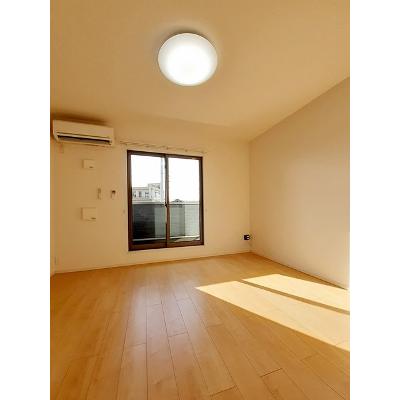 マンテーレ 203【管理NO：1-022356901-02030】 ★家具家電は申し込み後に搬入します★の物件写真2