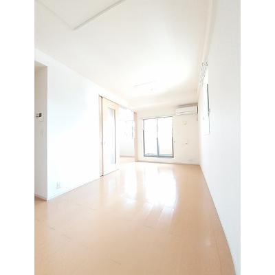 プリムローズ桜Ⅱ 201【管理NO：1-019388101-02010】 ★家具家電は申し込み後に搬入しますの物件写真2