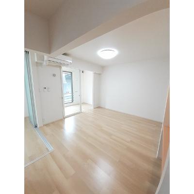 ココ・アポロ 102【管理NO：1-026421801-01020】 ★家具家電は申し込み後に搬入します 2026年09月中旬入居可能の物件写真2