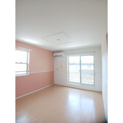 スザンヌ　ラングランＥ 204【管理NO：1-018404504-02040】 ★家具家電は申し込み後に搬入します★の物件写真2