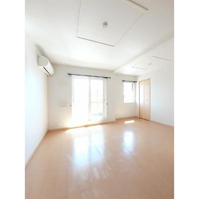 プロスペラーレＢ 203【管理NO：1-015743602-02030】 ★家具家電は申し込み後に搬入します★の物件写真2