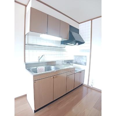 サンパティーク 203【管理NO：1-009727101-02030】 ★家具家電は申し込み後に搬入します★の物件写真3