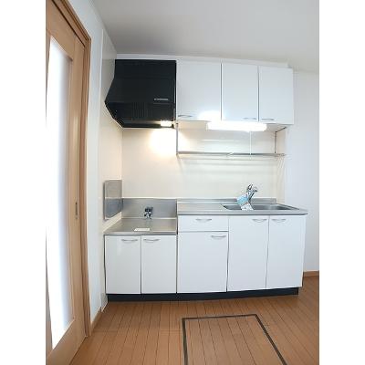 サニーガーデン 101【管理NO：1-014034501-01010】 ★家具家電は申し込み後に搬入します★の物件写真3