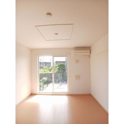 オアシス　南館 101【管理NO：1-015832402-01010】 ★家具家電は申し込み後に搬入します★の物件写真2