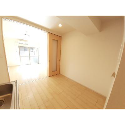 ベーシック・グローブ 201【管理NO：1-020126401-02010】 ★家具家電は申し込み後に搬入します★の物件写真2