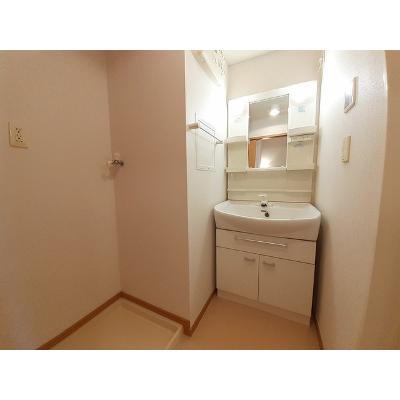 アバンダント 205【管理NO：1-014620401-02050】 ★家具家電は申し込み後に搬入します★の物件写真6