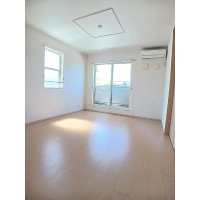 バウクロッツⅠ 201【管理NO：1-017791201-02010】 ★家具家電は申し込み後に搬入します★の物件写真2