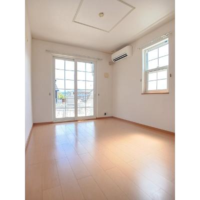 ナウエルⅣ 103【管理NO：1-015437201-01030】 ★家具家電は申し込み後に搬入します★の物件写真2