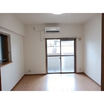 グラン・ビュ－高麗 201【管理NO：1-012906401-02010】 ★家具家電は申し込み後に搬入します★の物件写真2