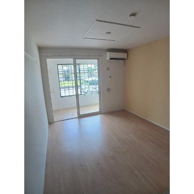 カンパニュール　Ⅰ 102【管理NO：1-023361301-01020】 ★家具家電は申し込み後に搬入しますの物件写真2
