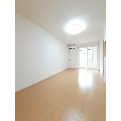 プライア五月Ⅰ 101【管理NO：1-016867401-01010】 ★家具家電は申し込み後に搬入します 2026年07月中旬入居可能の物件写真2