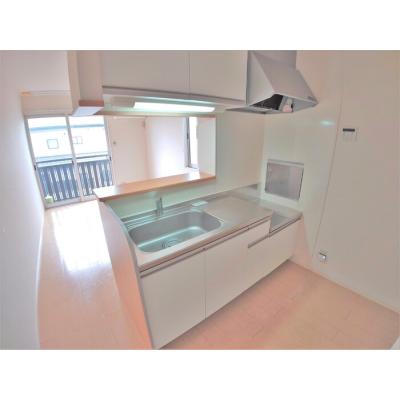 D-ROOMマンスリー【サンモールＴＭ】インターネット使い放題！TVインターホン付き！の物件写真3