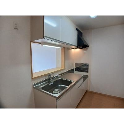 スプリングパーク 203【管理NO：1-015116101-02030】 ★家具家電は申し込み後に搬入します★ ★2026年08月下旬入居可能★の物件写真3