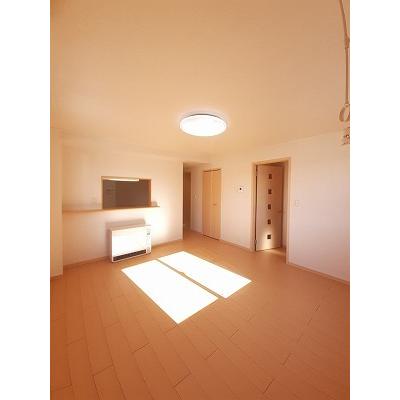 プラシ－ド・Ｙ 101【管理NO：1-015726901-01010】 ★家具家電は申し込み後に搬入します★ ★2026年11月中旬入居可能★の物件写真2