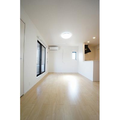 フォーレ　リュミエール 201【管理NO：1-022314701-02010】 ★家具家電は申し込み後に搬入します 2026年08月下旬入居可能の物件写真2