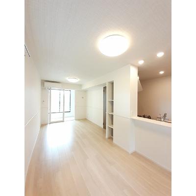 アステローペ 105【管理NO：1-026809501-01050】 ★家具家電は申し込み後に搬入します 2026年08月中旬入居可能の物件写真2
