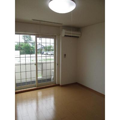 エテルノスター 102【管理NO：1-015405701-01020】 ★家具家電は申し込み後に搬入します 2026年08月中旬入居可能の物件写真2