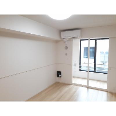 オランジェリー 102【管理NO：1-026793202-01020】 ★家具家電は申し込み後に搬入します★ ★2026年08月下旬入居可能★の物件写真2