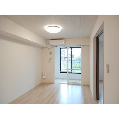 apartment 埼玉県吉川市大字中曽根１０６６－１ 

↓地図はこちらから