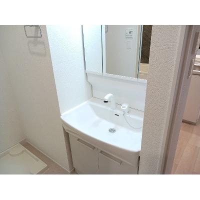 apartment 埼玉県吉川市大字中曽根１０６６－１ 

↓地図はこちらから