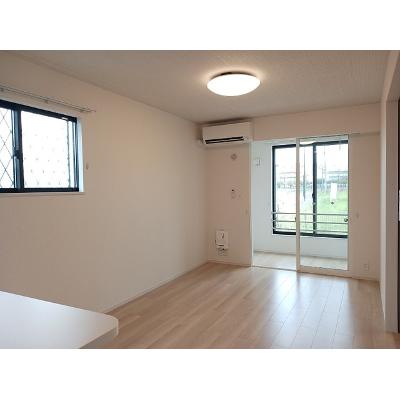 apartment 埼玉県吉川市大字中曽根１０６５ 

↓地図はこちらから