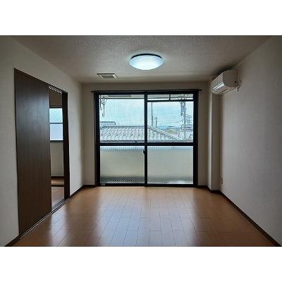 Ｔ．レックス 202【管理NO：1-007146201-02020】 ★家具家電は申し込み後に搬入しますの物件写真2