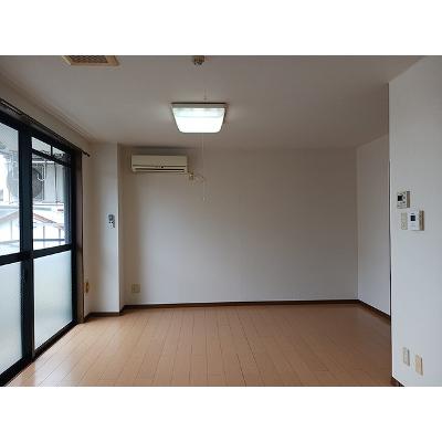 Ｔ．レックス 201【管理NO：1-007146201-02010】 ★家具家電は申し込み後に搬入しますの物件写真2