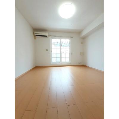 カレントＢ 202【管理NO：1-016092802-02020】 ★家具家電は申し込み後に搬入します 2026年09月中旬入居可能の物件写真2