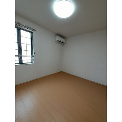 プラウド 201【管理NO：1-019845201-02010】 ★家具家電は申し込み後に搬入します★の物件写真2