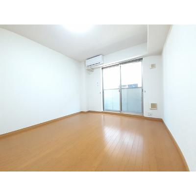 ゼファー 102【管理NO：1-014441401-01020】 ★家具家電は申し込み後に搬入します 2026年08月下旬入居可能の物件写真2