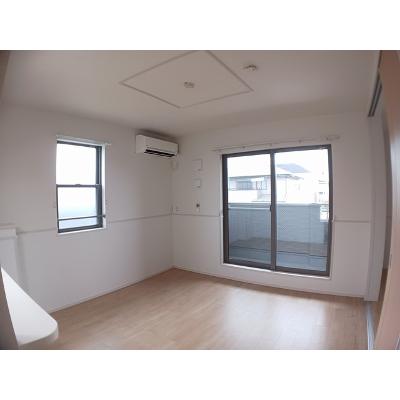 プルメリア 205【管理NO：1-023756601-02040】 ★家具家電は申し込み後に搬入します 2026年08月下旬入居可能の物件写真2