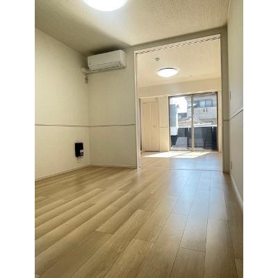 エアリーⅤ 103【管理NO：1-027981601-01030】 ★家具家電は申し込み後に搬入します★の物件写真2