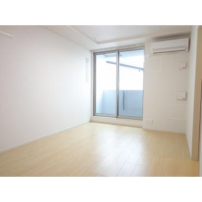 グランシャリオ 306【管理NO：1-020546801-03050】 ★家具家電は申し込み後に搬入します 2026年08月中旬入居可能の物件写真2