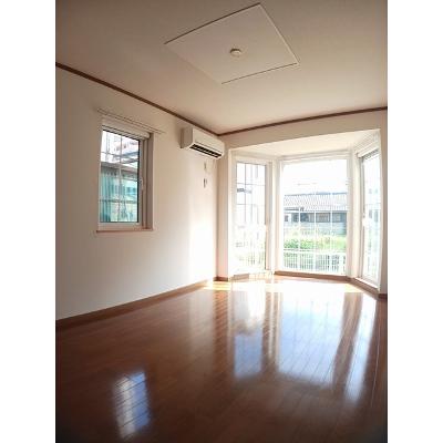 ドゥー・モナルク 101【管理NO：1-010759701-01010】 ★家具家電は申し込み後に搬入します★の物件写真2