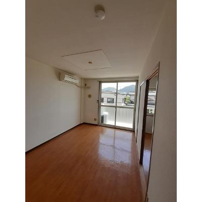 グリーンゲーブルズ 203【管理NO：1-004660201-02030】 ★家具家電は申し込み後に搬入します 2026年08月上旬入居可能の物件写真2