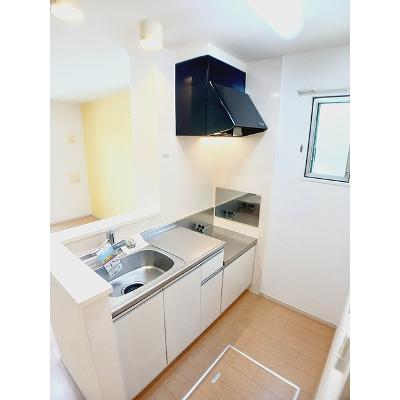 アルバータ 106【管理NO：1-018665101-01060】 ★家具家電は申し込み後に搬入します★の物件写真3