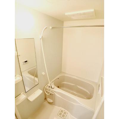 アルバータ 106【管理NO：1-018665101-01060】 ★家具家電は申し込み後に搬入します★の物件写真4